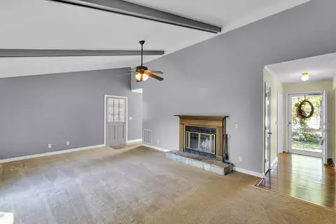 110 Oak Dr, Greer, SC 29650 photo 4