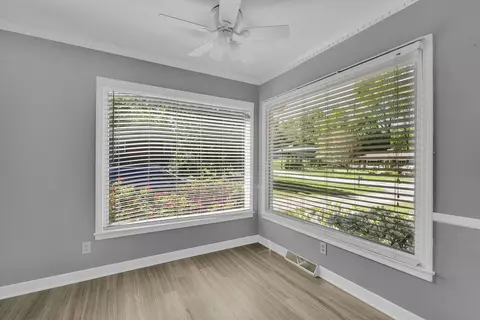 110 Oak Dr, Greer, SC 29650 photo 9