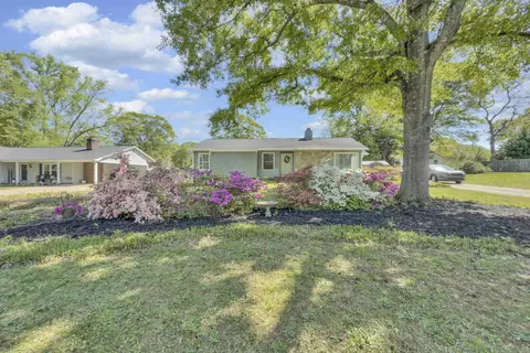 110 Oak Dr, Greer, SC 29650