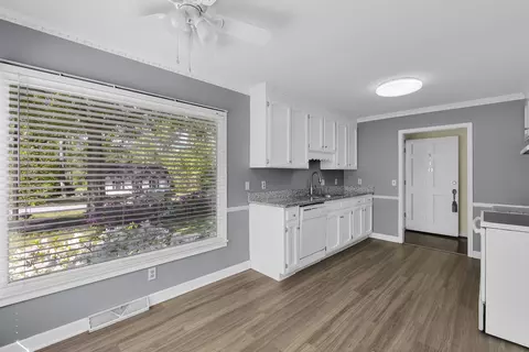 110 Oak Dr, Greer, SC 29650 photo 6