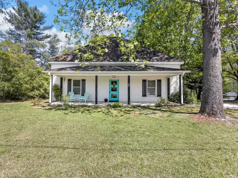 1245 Melvin Hill Rd, Campobello, SC 29322