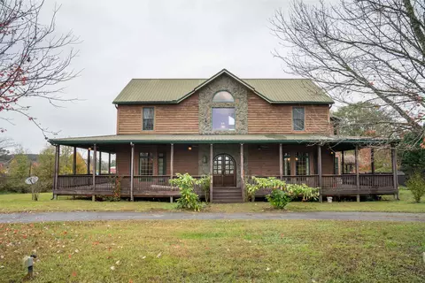 143 Honey Ln, Cowpens, SC 29330