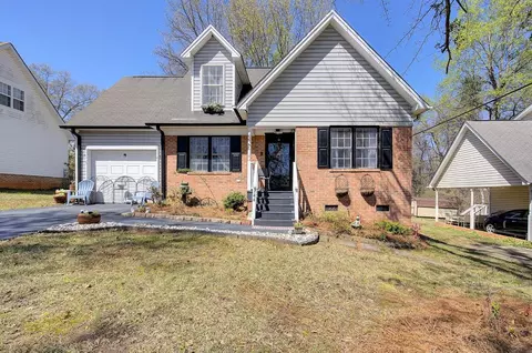144 Harvin St, Spartanburg, SC 29303