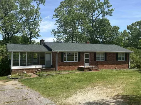 1518 Memorial Drive Ext, Greer, SC 29651