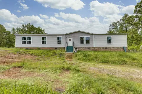 230 Spring St, Enoree, SC 29335