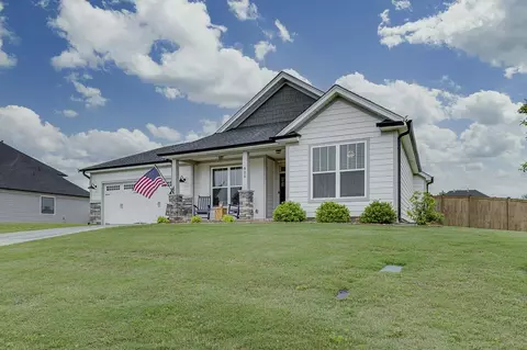 825 Grantwood Cir, Greer, SC 29651 photo 2