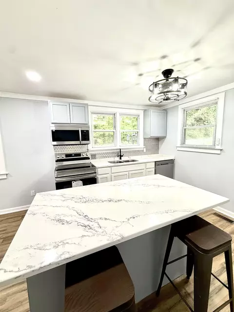 Kitchen - 7 Pine Ln, Inman, SC 29349 photo 2 of 4