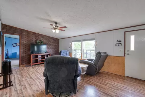 360 Johnson Cir, Inman, SC 29349 photo 4