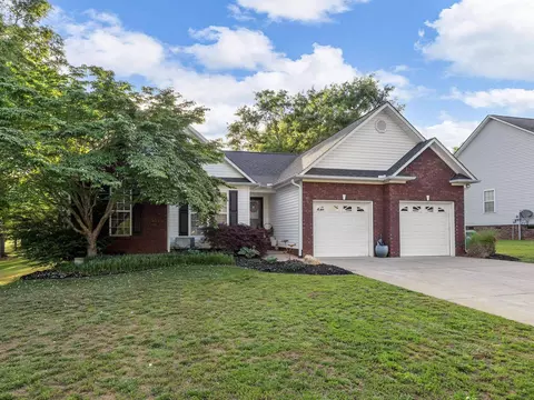 209 Brimfield Dr, Cowpens, SC 29330
