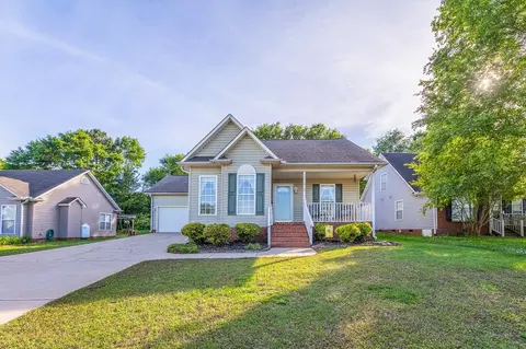 514 Plantation Creek Dr, Boiling Springs, SC 29316