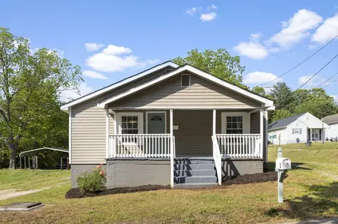 5 Vehorn St, Inman, SC 29349