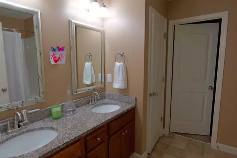 502 E Heatherstone Ln, Roebuck, SC 29376 photo 12