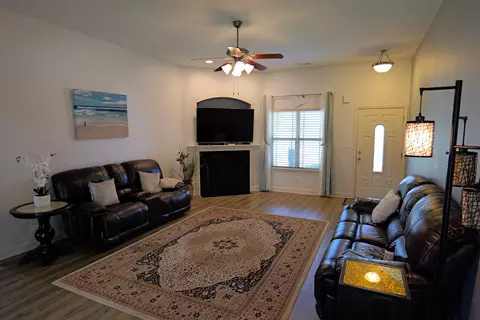 502 E Heatherstone Ln, Roebuck, SC 29376 photo 5