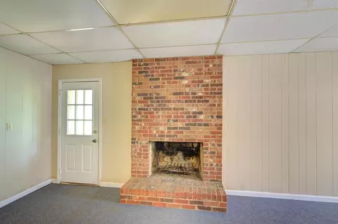 Living - 39 Rollingreen Rd, Greer, SC 29651 photo 4 of 4