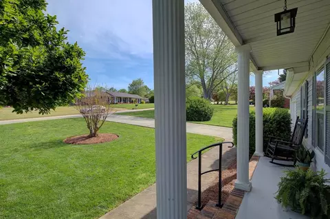 Exterior - 39 Rollingreen Rd, Greer, SC 29651 photo 15 of 16