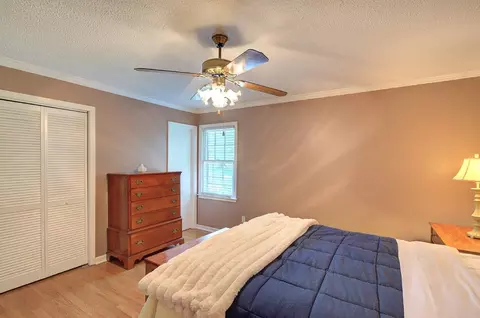 Bedroom - 39 Rollingreen Rd, Greer, SC 29651 photo 3 of 9