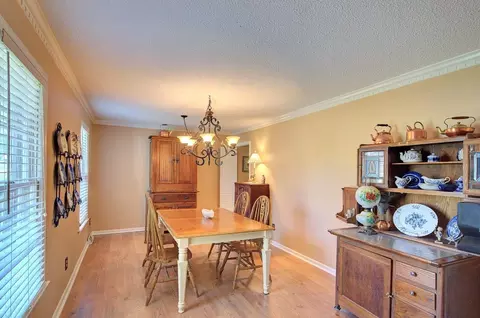 Dining - 39 Rollingreen Rd, Greer, SC 29651 photo 1 of 4