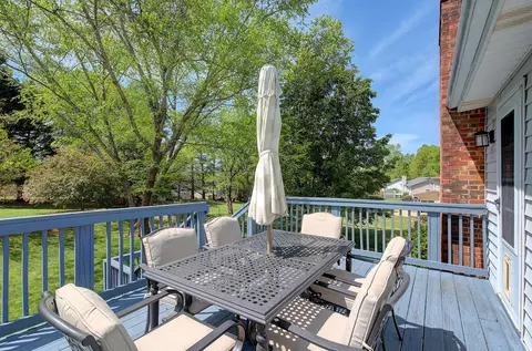 Exterior - 39 Rollingreen Rd, Greer, SC 29651 photo 5 of 16