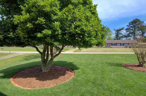 Exterior - 39 Rollingreen Rd, Greer, SC 29651 photo 16 of 16