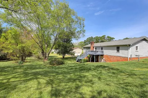 Exterior - 39 Rollingreen Rd, Greer, SC 29651 photo 8 of 16