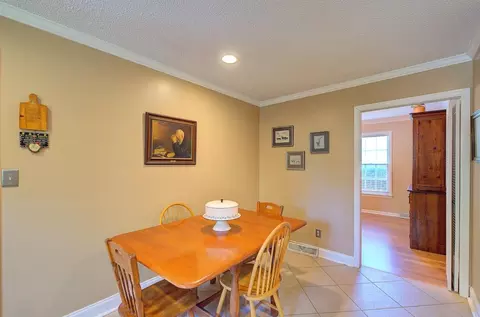 Dining - 39 Rollingreen Rd, Greer, SC 29651 photo 4 of 4