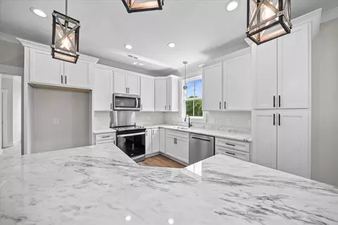 Kitchen - 1155 Goodjoin Rd, Campobello, SC 29322 photo 1 of 3