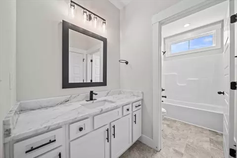 Bath - 1155 Goodjoin Rd, Campobello, SC 29322 photo 1 of 4