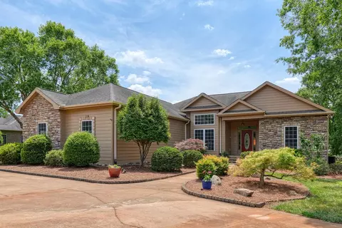 149 Shore Heights Dr, Inman, SC 29349