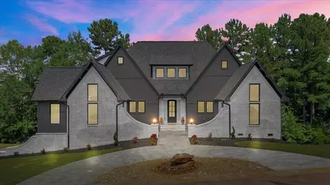 705 Man Of War Ct, Inman, SC 29349