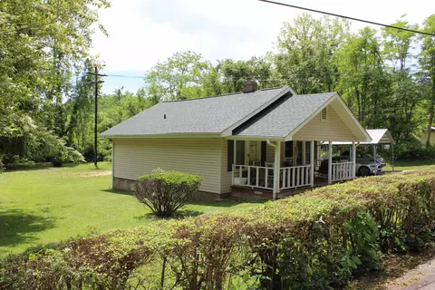 Exterior - 68 Rector St, Tryon, NC 28782 photo 3 of 9