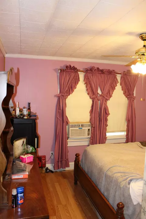 Bedroom - 68 Rector St, Tryon, NC 28782 photo 2 of 4