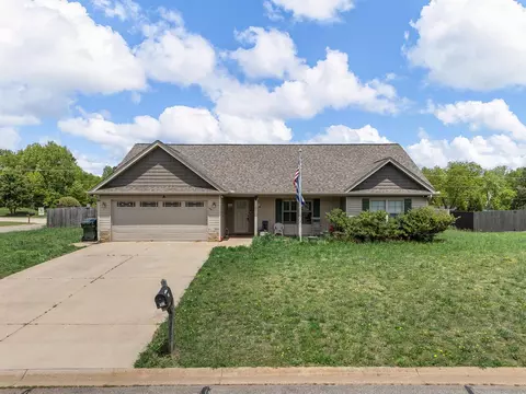 103 Manor House Ln, Chesnee, SC 29323