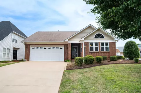 17 Arbours West Ln, Moore, SC 29369