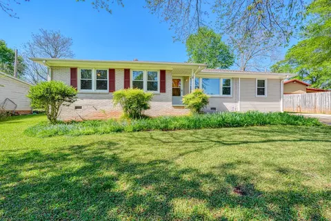 4 Jonquil Ln, Greenville, SC 29617