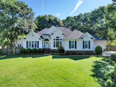 6 Shallow Creek Ct, Fountain Inn, SC 29644