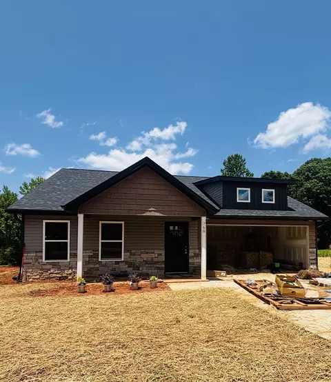 768 Darwin Rd, Gaffney, SC 29340