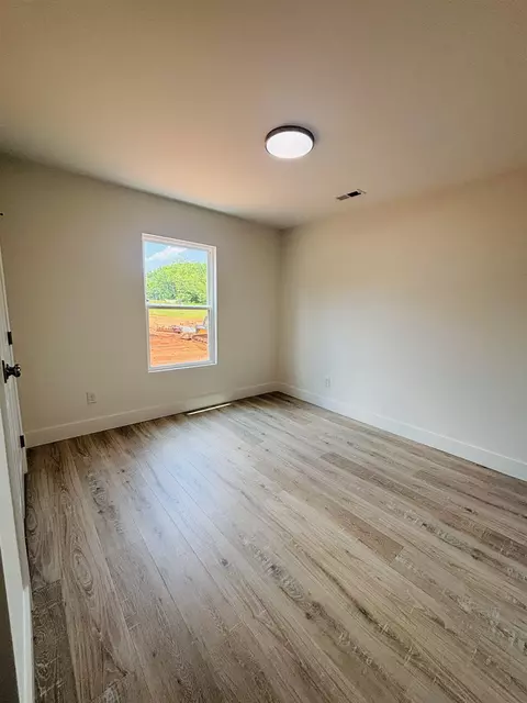 768 Darwin Rd, Gaffney, SC 29340 photo 3