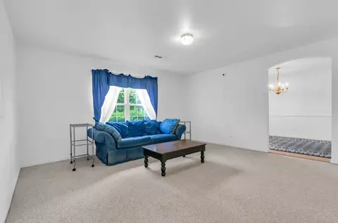 477 Perry Rd, Greer, SC 29651 photo 3
