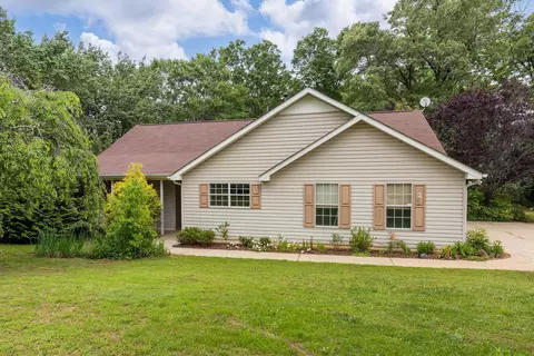 2 Birch Tree Rd, Greer, SC 29651