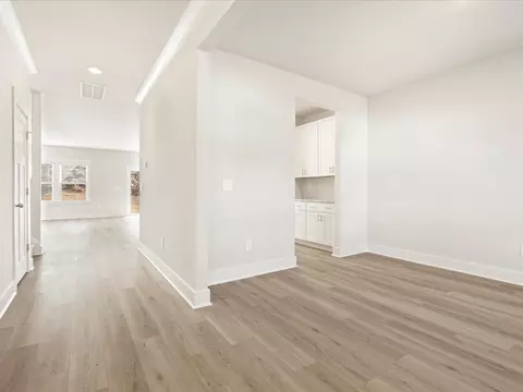 897 Burghley Cir, Greer, SC 29651 photo 3