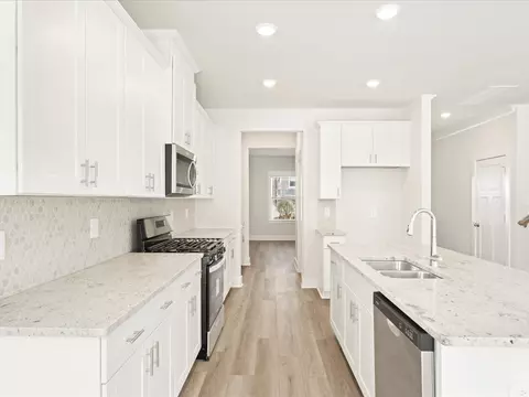897 Burghley Cir, Greer, SC 29651 photo 9