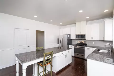 Kitchen - 626 Windward Ln, Duncan, SC 29334 photo 2 of 3