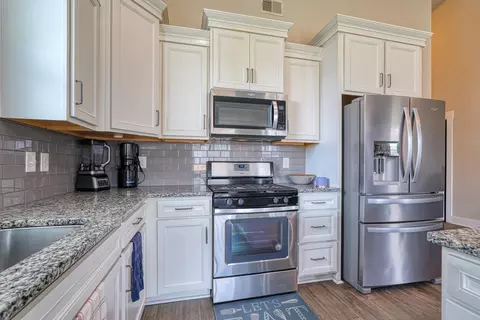 Kitchen - 431 Vestry Pl, Moore, SC 29369 photo 3 of 3
