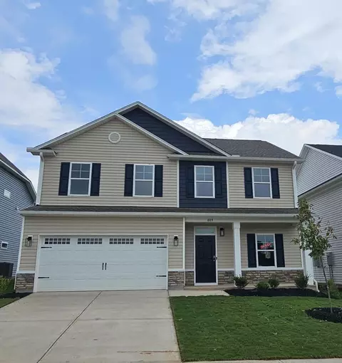 605 Hemsford Dr, Greenville, SC 29605