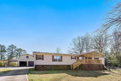 118 E Scotch Cross Rd, Greenwood, SC 29646