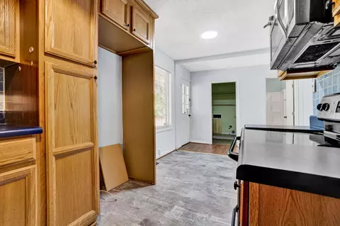 211 Skyline Rd, Greer, SC 29651 photo 13