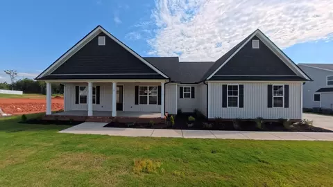 18 Worthmore Ct, Travelers Rest, SC 29690