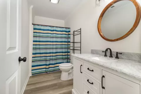 Bath - 117 G St, Williamston, SC 29697 photo 3 of 6