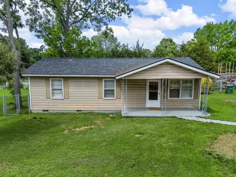 112 Allison St, Cowpens, SC 29330
