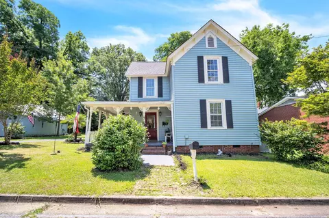 114 Martin St, Laurens, SC 29360